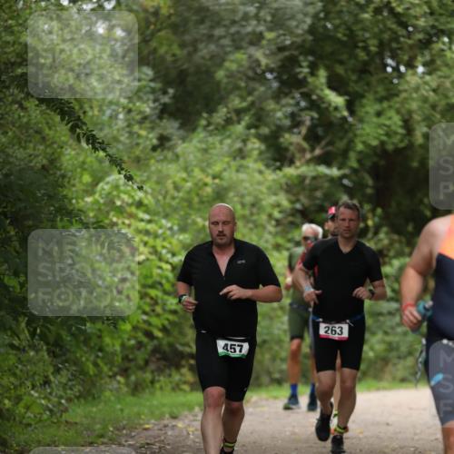 30.08.2026 - Elbe Triathlon Hamburg Antke Förster http://msf.ph/oto/10099165 30.08.2026 10:51:01 Laufen 457, 263 meine-sportfotos.de