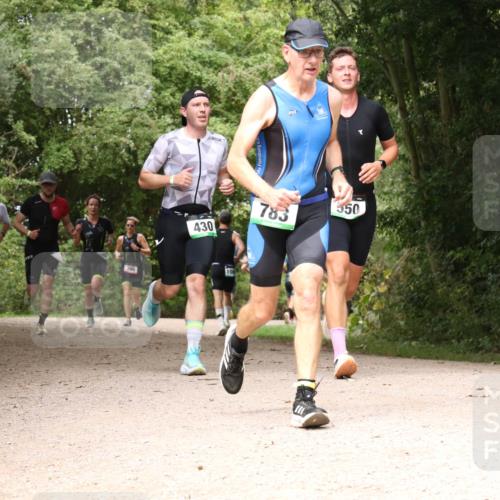 30.08.2026 - Elbe Triathlon Hamburg Antke Förster http://msf.ph/oto/10099170 30.08.2026 10:54:42 Laufen 783, 550, 430, 546 meine-sportfotos.de