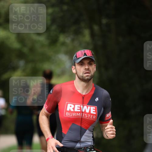 30.08.2026 - Elbe Triathlon Hamburg Antke Förster http://msf.ph/oto/10099183 30.08.2026 10:51:07 Laufen 613 meine-sportfotos.de