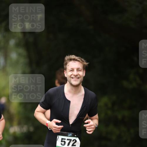 30.08.2026 - Elbe Triathlon Hamburg Antke Förster http://msf.ph/oto/10099211 30.08.2026 10:51:49 Laufen 572 meine-sportfotos.de