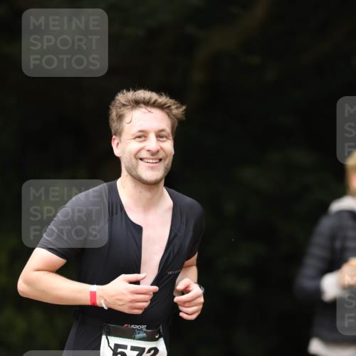 30.08.2026 - Elbe Triathlon Hamburg Antke Förster http://msf.ph/oto/10099213 30.08.2026 10:51:49 Laufen 572 meine-sportfotos.de