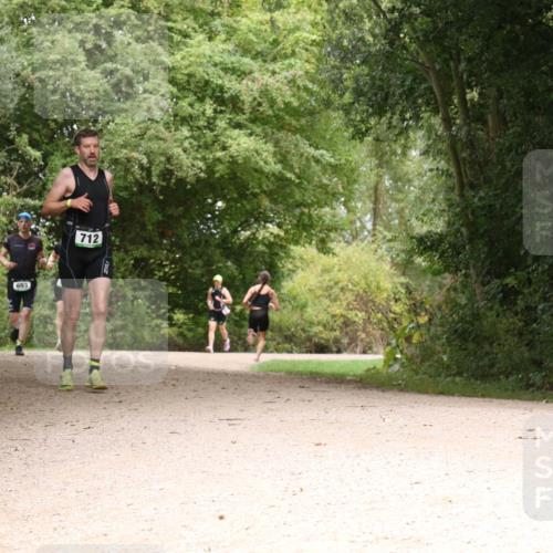 30.08.2026 - Elbe Triathlon Hamburg Antke Förster http://msf.ph/oto/10099214 30.08.2026 10:55:27 Laufen 693, 712 meine-sportfotos.de