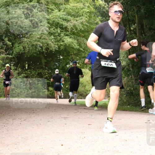 30.08.2026 - Elbe Triathlon Hamburg Antke Förster http://msf.ph/oto/10099232 30.08.2026 10:55:34 Laufen 299, 1028 meine-sportfotos.de