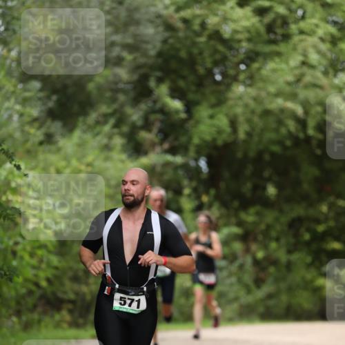 30.08.2026 - Elbe Triathlon Hamburg Antke Förster http://msf.ph/oto/10099269 30.08.2026 10:52:36 Laufen 571 meine-sportfotos.de