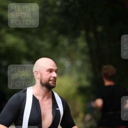 30.08.2026 - Elbe Triathlon Hamburg Antke Förster http://msf.ph/oto/10099277 30.08.2026 10:52:39 Laufen 571 meine-sportfotos.de