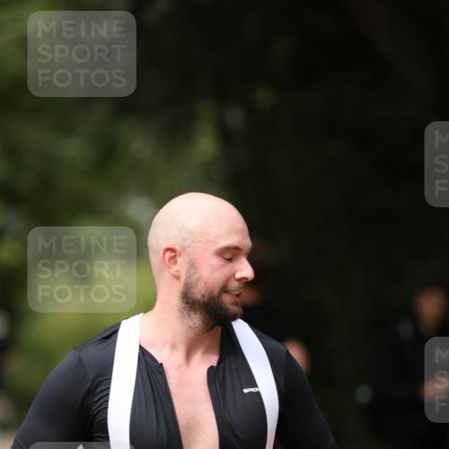 30.08.2026 - Elbe Triathlon Hamburg Antke Förster http://msf.ph/oto/10099279 30.08.2026 10:52:39 Laufen 571 meine-sportfotos.de