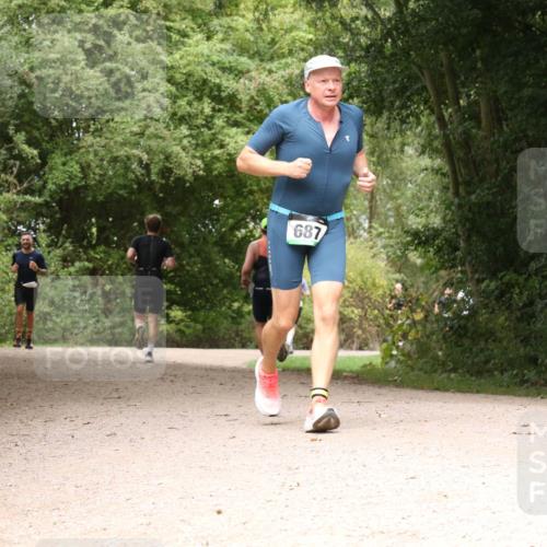 30.08.2026 - Elbe Triathlon Hamburg Antke Förster http://msf.ph/oto/10099300 30.08.2026 10:56:35 Laufen 687 meine-sportfotos.de