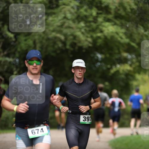 30.08.2026 - Elbe Triathlon Hamburg Antke Förster http://msf.ph/oto/10099305 30.08.2026 10:52:51 Laufen 674, 3, 391 meine-sportfotos.de