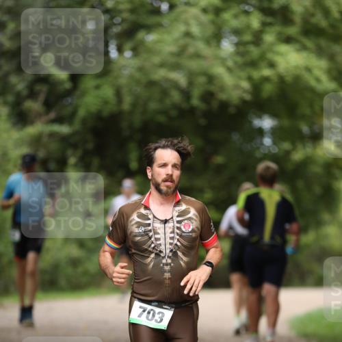 30.08.2026 - Elbe Triathlon Hamburg Antke Förster http://msf.ph/oto/10099313 30.08.2026 10:52:57 Laufen 703 meine-sportfotos.de