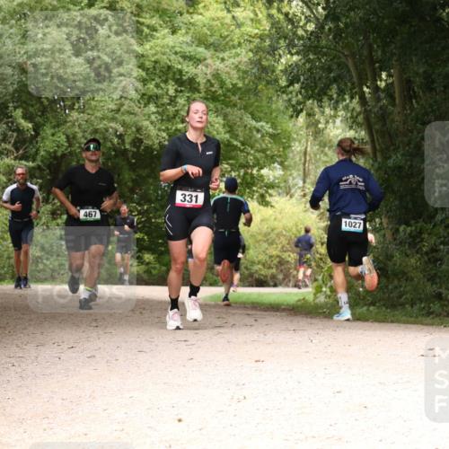 30.08.2026 - Elbe Triathlon Hamburg Antke Förster http://msf.ph/oto/10099318 30.08.2026 10:56:50 Laufen 467, 331, 1027 meine-sportfotos.de