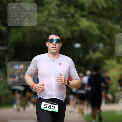 30.08.2026 - Elbe Triathlon Hamburg Antke Förster http://msf.ph/oto/10099331 30.08.2026 10:53:07 Laufen 543 meine-sportfotos.de