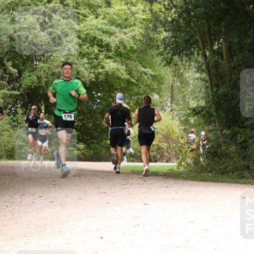 30.08.2026 - Elbe Triathlon Hamburg Antke Förster http://msf.ph/oto/10099372 30.08.2026 10:57:25 Laufen 576 meine-sportfotos.de
