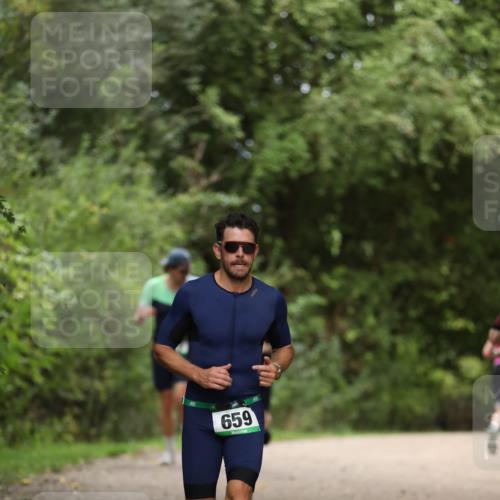 30.08.2026 - Elbe Triathlon Hamburg Antke Förster http://msf.ph/oto/10099389 30.08.2026 10:53:43 Laufen 659 meine-sportfotos.de