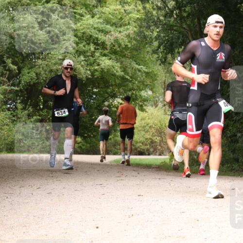 30.08.2026 - Elbe Triathlon Hamburg Antke Förster http://msf.ph/oto/10099402 30.08.2026 10:57:39 Laufen 634, 3 meine-sportfotos.de