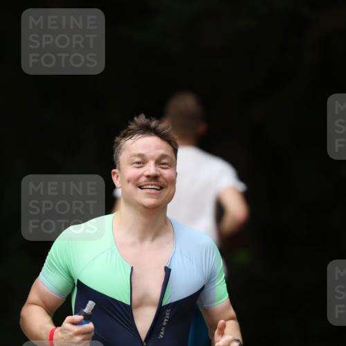 30.08.2026 - Elbe Triathlon Hamburg Antke Förster http://msf.ph/oto/10099413 30.08.2026 10:53:52 Laufen  meine-sportfotos.de