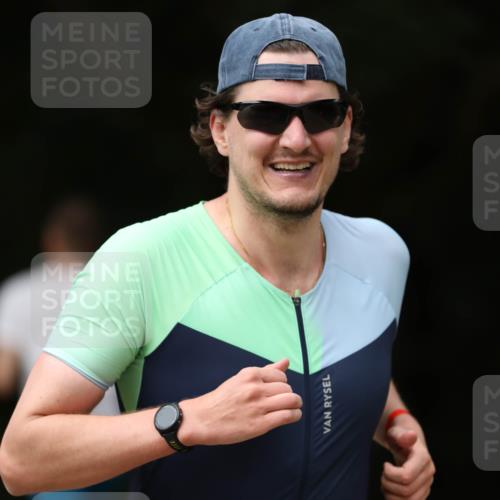 30.08.2026 - Elbe Triathlon Hamburg Antke Förster http://msf.ph/oto/10099415 30.08.2026 10:53:52 Laufen 475 meine-sportfotos.de