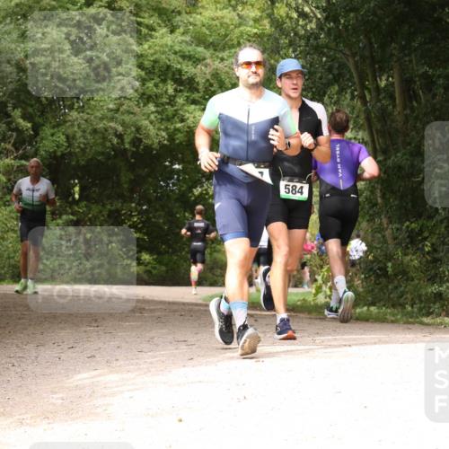 30.08.2026 - Elbe Triathlon Hamburg Antke Förster http://msf.ph/oto/10099456 30.08.2026 10:58:31 Laufen 584 meine-sportfotos.de