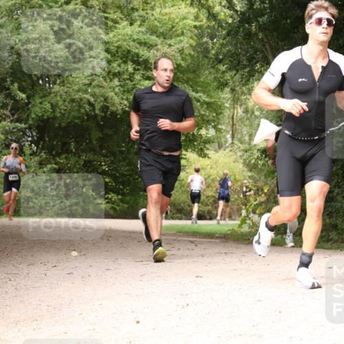 30.08.2026 - Elbe Triathlon Hamburg Antke Förster http://msf.ph/oto/10099486 30.08.2026 10:58:50 Laufen 1896 meine-sportfotos.de