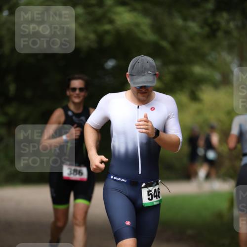 30.08.2026 - Elbe Triathlon Hamburg Antke Förster http://msf.ph/oto/10099491 30.08.2026 10:54:49 Laufen 386, 546 meine-sportfotos.de