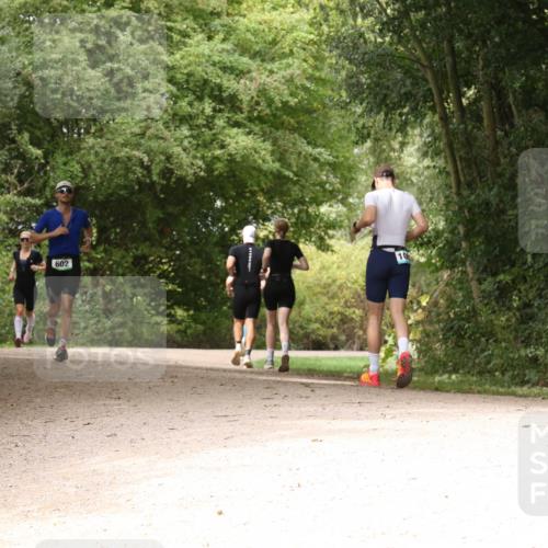 30.08.2026 - Elbe Triathlon Hamburg Antke Förster http://msf.ph/oto/10099500 30.08.2026 10:58:58 Laufen 602 meine-sportfotos.de