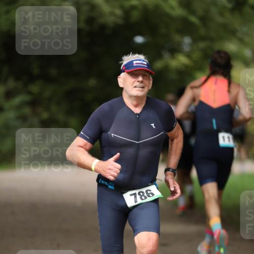 30.08.2026 - Elbe Triathlon Hamburg Antke Förster http://msf.ph/oto/10099501 30.08.2026 10:55:04 Laufen 786 meine-sportfotos.de