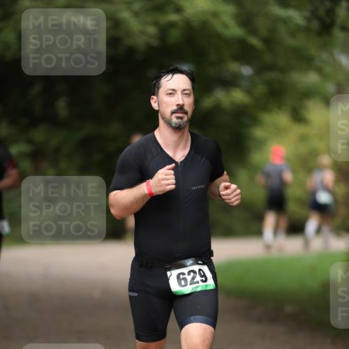 30.08.2026 - Elbe Triathlon Hamburg Antke Förster http://msf.ph/oto/10099509 30.08.2026 10:55:17 Laufen 629 meine-sportfotos.de