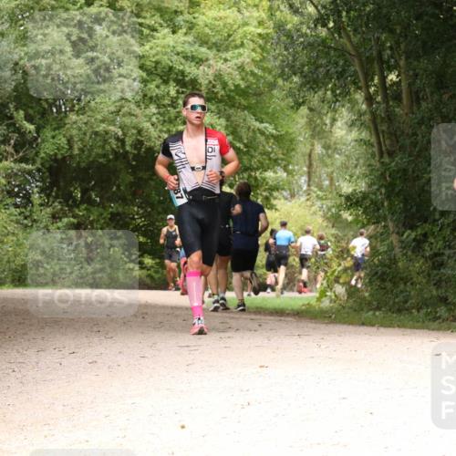 30.08.2026 - Elbe Triathlon Hamburg Antke Förster http://msf.ph/oto/10099516 30.08.2026 10:59:12 Laufen 659 meine-sportfotos.de