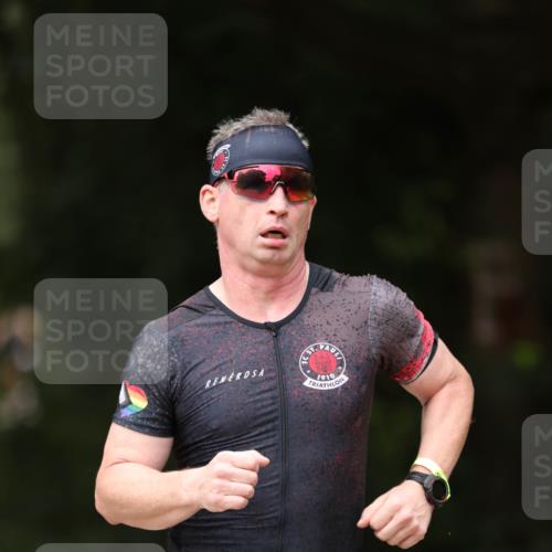 30.08.2026 - Elbe Triathlon Hamburg Antke Förster http://msf.ph/oto/10099519 30.08.2026 10:55:22 Laufen 1910 meine-sportfotos.de