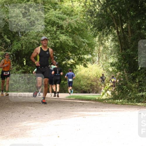 30.08.2026 - Elbe Triathlon Hamburg Antke Förster http://msf.ph/oto/10099524 30.08.2026 10:59:22 Laufen 363, 957 meine-sportfotos.de
