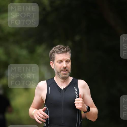 30.08.2026 - Elbe Triathlon Hamburg Antke Förster http://msf.ph/oto/10099529 30.08.2026 10:55:31 Laufen 712 meine-sportfotos.de