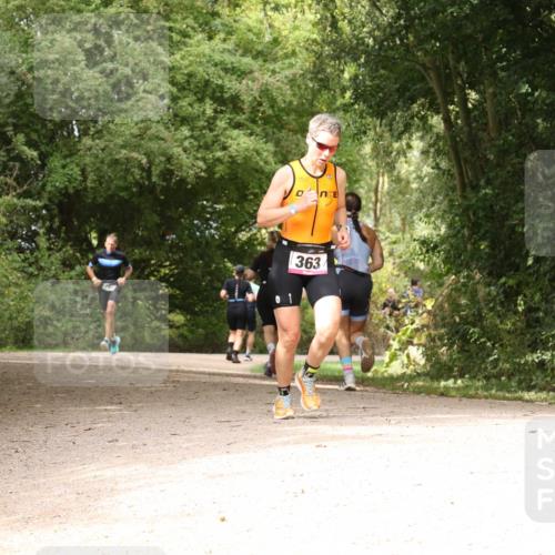 30.08.2026 - Elbe Triathlon Hamburg Antke Förster http://msf.ph/oto/10099532 30.08.2026 10:59:26 Laufen 363 meine-sportfotos.de
