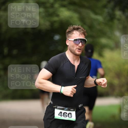 30.08.2026 - Elbe Triathlon Hamburg Antke Förster http://msf.ph/oto/10099539 30.08.2026 10:55:35 Laufen 460 meine-sportfotos.de