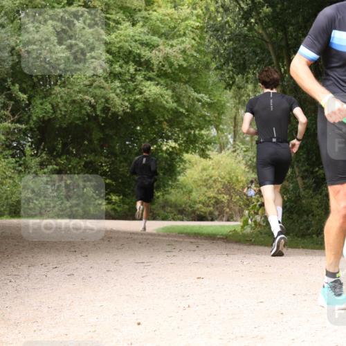 30.08.2026 - Elbe Triathlon Hamburg Antke Förster http://msf.ph/oto/10099548 30.08.2026 10:59:37 Laufen 514, 749 meine-sportfotos.de