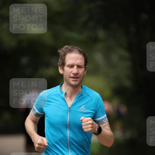30.08.2026 - Elbe Triathlon Hamburg Antke Förster http://msf.ph/oto/10099561 30.08.2026 10:55:48 Laufen 00 meine-sportfotos.de