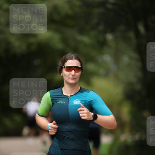 30.08.2026 - Elbe Triathlon Hamburg Antke Förster http://msf.ph/oto/10099569 30.08.2026 10:55:54 Laufen  meine-sportfotos.de
