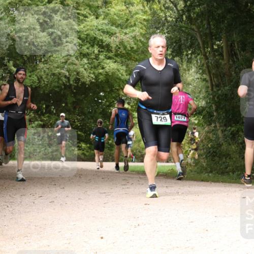 30.08.2026 - Elbe Triathlon Hamburg Antke Förster http://msf.ph/oto/10099576 30.08.2026 11:00:01 Laufen 729, 1071, 73 meine-sportfotos.de