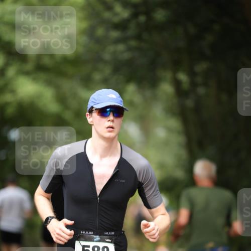 30.08.2026 - Elbe Triathlon Hamburg Antke Förster http://msf.ph/oto/10099587 30.08.2026 10:56:18 Laufen 588 meine-sportfotos.de