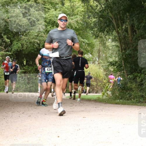 30.08.2026 - Elbe Triathlon Hamburg Antke Förster http://msf.ph/oto/10099594 30.08.2026 11:00:12 Laufen  meine-sportfotos.de