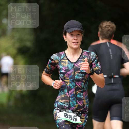 30.08.2026 - Elbe Triathlon Hamburg Antke Förster http://msf.ph/oto/10099599 30.08.2026 10:56:30 Laufen 886 meine-sportfotos.de