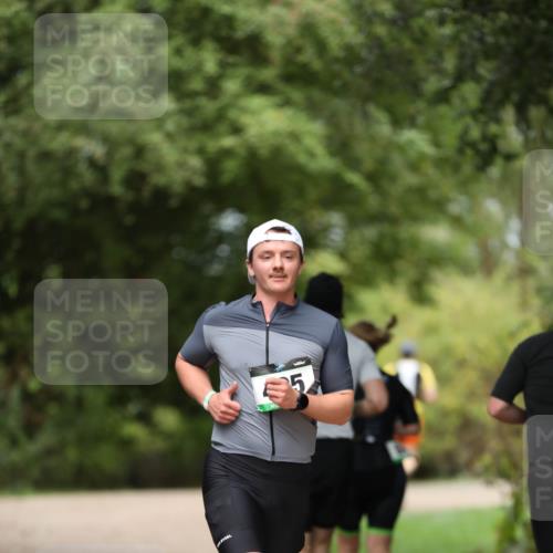 30.08.2026 - Elbe Triathlon Hamburg Antke Förster http://msf.ph/oto/10099653 30.08.2026 10:57:08 Laufen 5 meine-sportfotos.de
