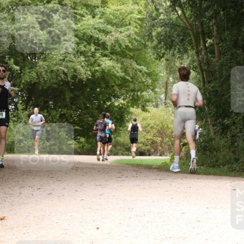 30.08.2026 - Elbe Triathlon Hamburg Antke Förster http://msf.ph/oto/10099662 30.08.2026 11:00:50 Laufen 408 meine-sportfotos.de