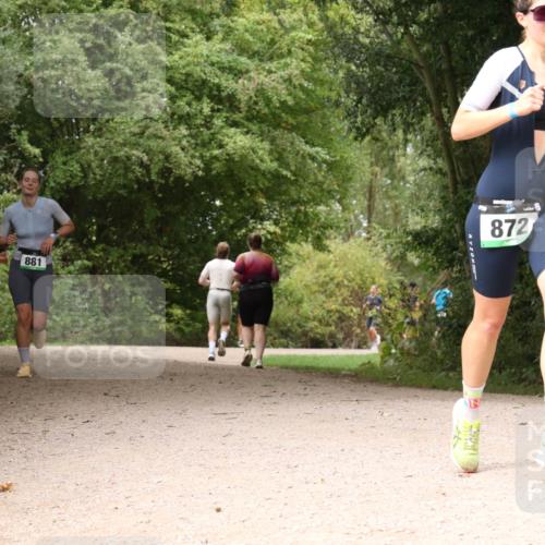 30.08.2026 - Elbe Triathlon Hamburg Antke Förster http://msf.ph/oto/10099680 30.08.2026 11:00:56 Laufen 563, 881, 872 meine-sportfotos.de