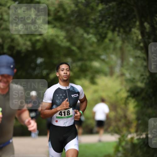 30.08.2026 - Elbe Triathlon Hamburg Antke Förster http://msf.ph/oto/10099691 30.08.2026 10:57:31 Laufen 418 meine-sportfotos.de