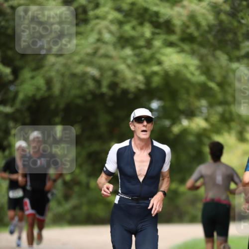30.08.2026 - Elbe Triathlon Hamburg Antke Förster http://msf.ph/oto/10099701 30.08.2026 10:57:36 Laufen  meine-sportfotos.de