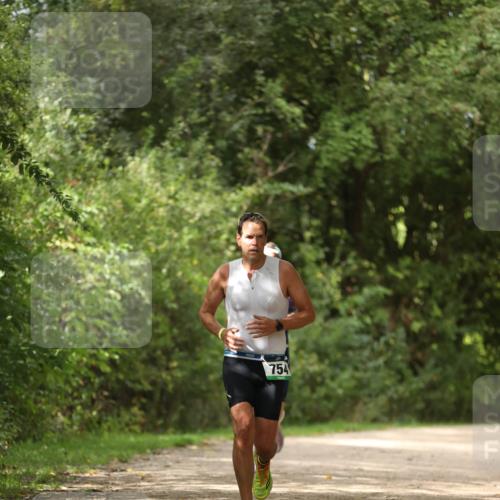 30.08.2026 - Elbe Triathlon Hamburg Antke Förster http://msf.ph/oto/10099727 30.08.2026 10:58:02 Laufen 754 meine-sportfotos.de