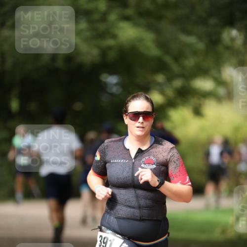 30.08.2026 - Elbe Triathlon Hamburg Antke Förster http://msf.ph/oto/10099751 30.08.2026 10:58:21 Laufen 397 meine-sportfotos.de