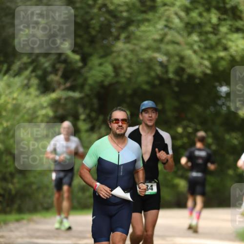 30.08.2026 - Elbe Triathlon Hamburg Antke Förster http://msf.ph/oto/10099757 30.08.2026 10:58:30 Laufen 34 meine-sportfotos.de