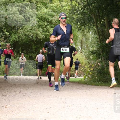 30.08.2026 - Elbe Triathlon Hamburg Antke Förster http://msf.ph/oto/10099760 30.08.2026 11:01:40 Laufen 658, 874, 531 meine-sportfotos.de