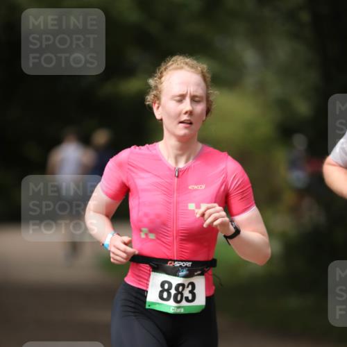 30.08.2026 - Elbe Triathlon Hamburg Antke Förster http://msf.ph/oto/10099789 30.08.2026 10:58:46 Laufen 883 meine-sportfotos.de
