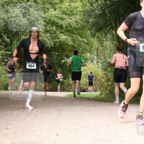 30.08.2026 - Elbe Triathlon Hamburg Antke Förster http://msf.ph/oto/10099810 30.08.2026 11:01:58 Laufen 299, 664, 646 meine-sportfotos.de